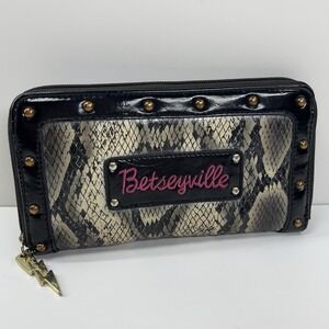 BETSEY JOHNSON Betseyville Studded Clutch Wallet Black White Snakeskin Zip Close